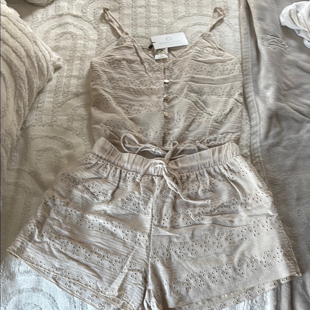 By Together Beige Eyelet Set